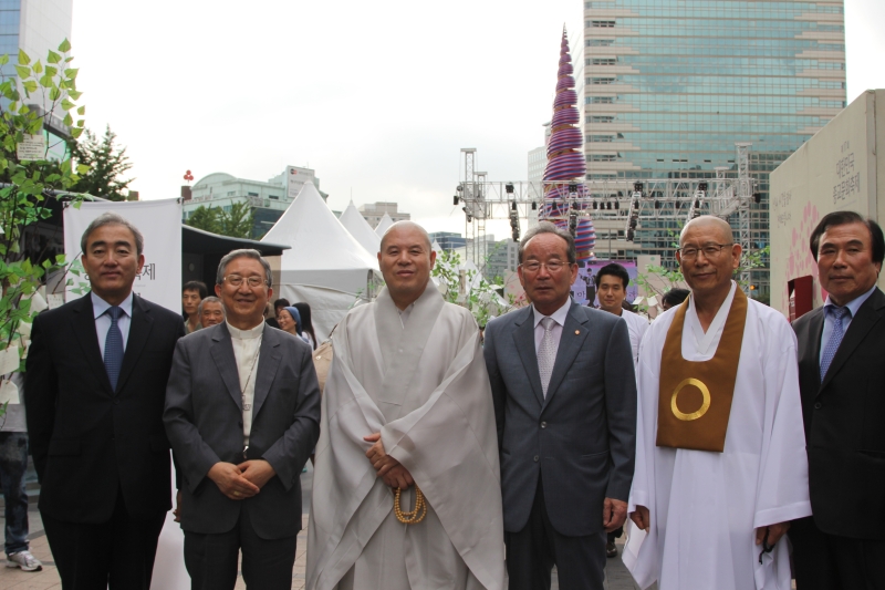 2013.09.14_종교문화축제 종교수장 기념사진
